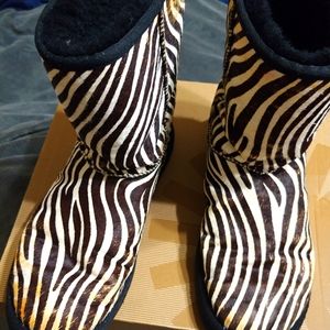 Uggs zebra print